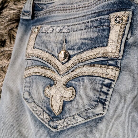 SOLD Rock Revival Raven Light Wash Distressed Bootcut Jeans Size 28 NEW Low Rise - Picture 13 of 16